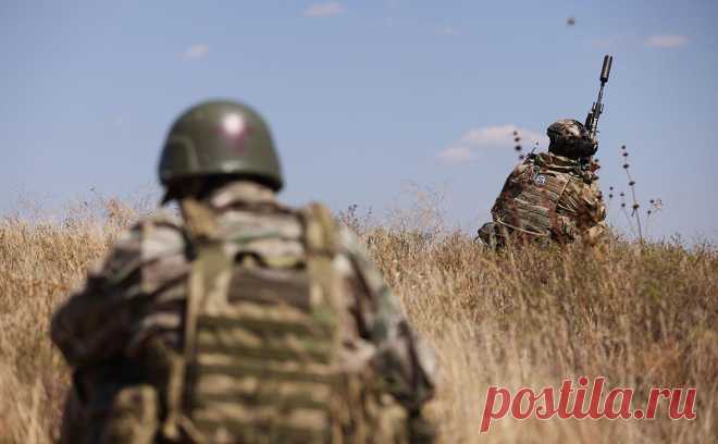 Самарский губернатор объяснил причину объявления плана «Ковер» в регионе. В Самарской области в понедельник, 11, августа, силы ПВО сбили два беспилотника, обошлось без жертв и разрушений, сообщил губернатор региона Вячеслав Федорищев.