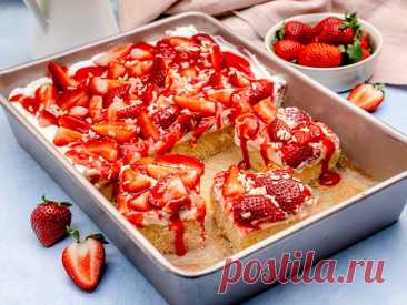 Fantakuchen mit Erdbeeren - der Klassiker in der Sommer-Version! Wer den Klassiker mag, wird diese Variante lieben: Fantakuchen mit Erdbeeren ist die Sommer-Version der Kultkuchens!
