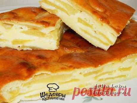 ШАРЛОТКА С ЯБЛОКАМИ НА СМЕТАНЕ