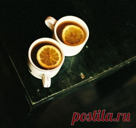 Если с утра ты обнимаешь не подушку.
И снов приятных на ночь есть кому желать.
И чая... два с утра завариваешь кружки - ты в жизни все нашел, осталось лишь не потерять!