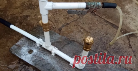 Приспособление для перекачки воды без использования электронасоса При помощи этого простого самодельного приспособления из обрезков пластиковых труб можно перекачивать воду из емкости или открытого водоема на огородные грядки практически бесплатно. То есть, в данном случае не потребуется использовать электрический водяной насос, что