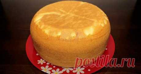 Как приготовить пышный бисквит на кефире без яиц - Со Вкусом