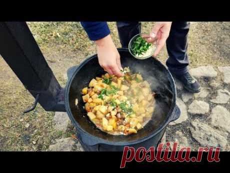 ЖАРКОЕ С КУРИНЫМИ СЕРДЕЧКАМИ В КАЗАНЕ НА КОСТРЕ