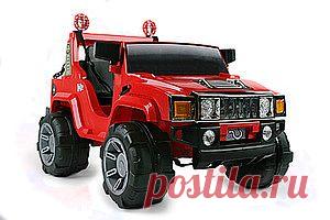 Smart Ride On Hummer - это двухместный внедорожник с электроприводом. прочный пластиковый корпус, внушительные колеса, которые позволяют передвигаться по твердым, ухабистым поверхностям.Посадочные места (кресла) регулируются под рост ребенка, а так же оснащены ремнями безопасностями. Smart Ride On Hummer имеет заднюю и переднюю скорость, реалистичный рычаг передачи скоростей, педаль акселератора, 2 зеркала заднего вида, фары, открывающийся капот.
 Внедорожник подойдет для детей от 3-9 лет.