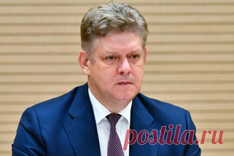 Помощника президента Серышева назвали вероятным кандидатом в полпреды в Сибири. Помощник президента России Анатолий Серышев может уйти в отставку и занять должность полпреда главы государства в Сибирском федеральном округе. Уточняется, что назначение может состояться на текущей неделе. В свою очередь, представитель Кремля Дмитрий Песков отметил, что кадровые дела не обсуждаются.