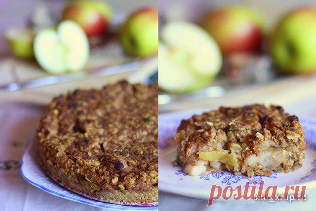 Овсяный пирог с яблоками и корицей
