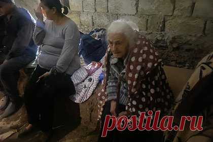 В Азербайджане заявили о подготовке плана реинтеграции армян Карабаха. Баку подготовил план социально-экономической реинтеграции армянского населения Нагорного Карабаха. Об этом на брифинге сообщил помощник президента Азербайджана Ильхама Алиева по внешнеполитическим вопросам Хикмет Гаджиев, отметив, что в Баку «предприняли все меры для минимизации жертв среди мирного населения».