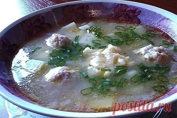Один из вкуснейших шедевров Украинской кухни!
"Суп с галушками и фрикадельками" Рецепт на сайте...