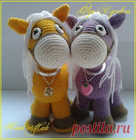 PDF Лошадка. FREE amigurumi crochet pattern. Бесплатный мастер-класс, схема и описание для вязания игрушки амигуруми крючком. Вяжем игрушки своими руками! Лошадь, лошадка, конь, horse, caballo, cheval, pferd, gaul, cavalo. #амигуруми #amigurumi #amigurumidoll #amigurumipattern #freepattern #freecrochetpatterns #crochetpattern #crochetdoll #crochettutorial #patternsforcrochet #вязание #вязаниекрючком #handmadedoll #рукоделие #ручнаяработа #pattern #tutorial #häkeln