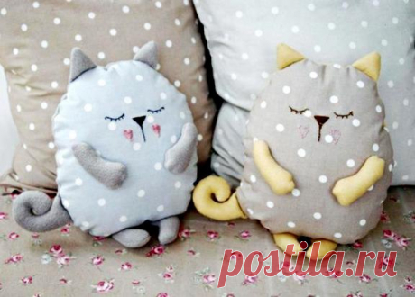 Котьки:) / Подушки / ВТОРАЯ УЛИЦА