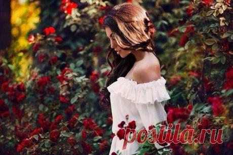 "Моя жизнь полна случайно неслучайных событий."
© Прошлой ночью в Нью-Йорке | Last Night.