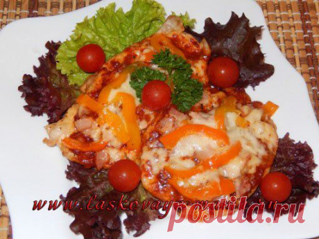 Куриное филе, запеченное с овощами