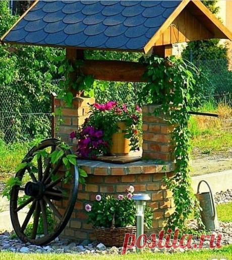 Ах, " простота " — она даётся 
Отнюдь не всем и не всегда. 
Чем глубже вырыты колодцы, 
Тем в них прозрачнее вода... 
Юлия Друнина