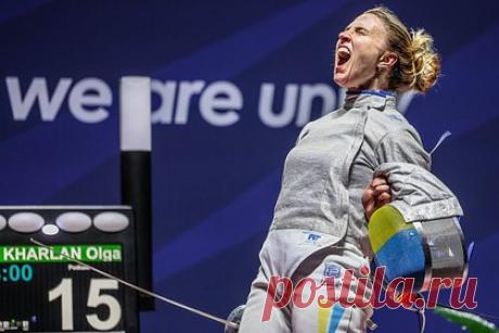 Украинская саблистка отказалась от рукопожатия с россиянкой после поединка на ЧМ. Украинская саблистка Ольга Харлан отказалась от рукопожатия с россиянкой Анной Смирновой после поединка на чемпионате мира в Милане. Спортсменки встретились в 1/32 финала, россиянка потерпела поражение со счетом 7:15. Перед стартом встречи они поприветствовали друг друга касанием сабель.