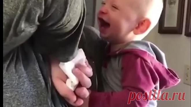 Сынуля с папой весело затусили!