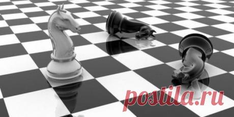 О предательстве близких людей – случай из жизни

Андрея Иванова из небольшого белорусского городка призвали осенью 2013-го. Повестку прислали не как полагается — за две недели до срока, а за три дня. Пришлось лихорадочно собираться. 

Один день — на увольнение с завода, куда он после школы устроился слесарить. Второй — на поездку к бабушке, третий — на прощание с дружбанами в местной бане.