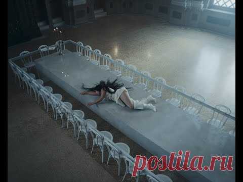 Charli xcx - Chains of Love скачать клип бесплатно