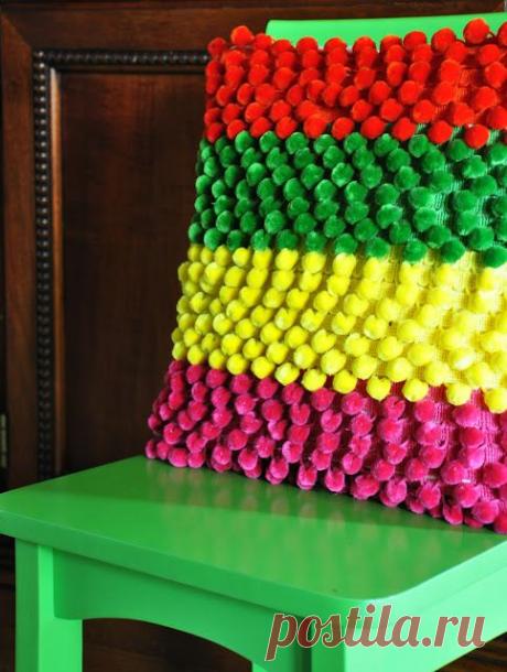Подушка из помпонов. Мастер-класс..