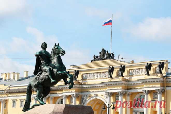 Возложение цветов к Медному всаднику – памятнику основателю города Императору Петру I - Официальный сайт Администрации Санкт‑Петербурга