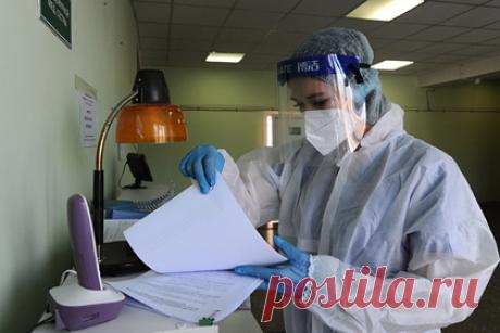 Врач назвал отличия в симптомах у омикрона и стелс-омикрона. При заражении стелс-омикроном проявляются те же симптомы, что и при обычном омикроне, но в усиленном варианте. Отличия двух вариантов коронавируса в разговоре с «Лентой.ру» назвал врач-инфекционист Евгений Тимаков. Он добавил, что при заражении стелс-омикроном вернулся симптом потери обоняния.