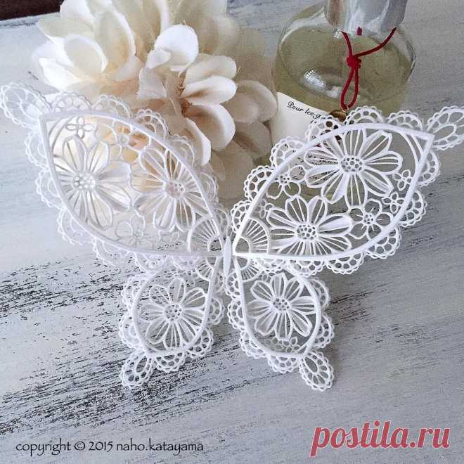 GM! I finally finshed the butterfly last night.
#paperart #papercut #paperartist #papercutart #papercutout #papercutting #papercutartist #papersculpture #paperartistcollective #artwork #handcut #handcutting #interior #intricate #butterfly #white