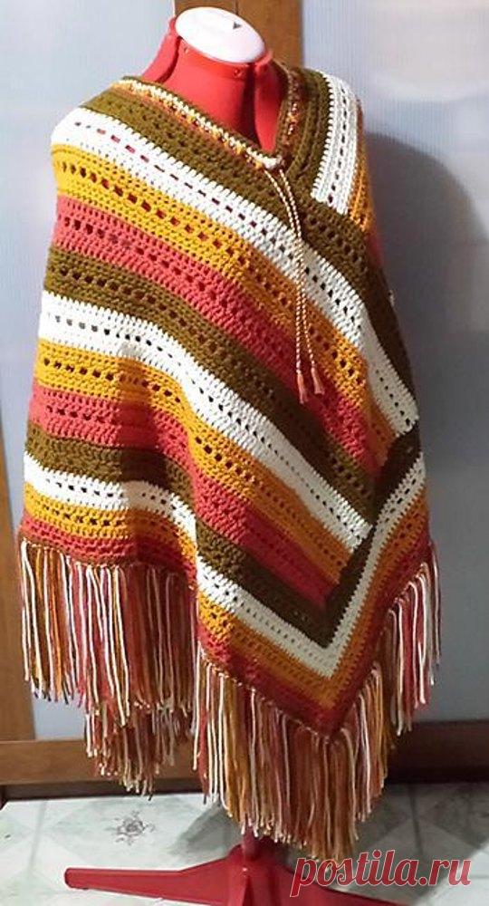 Autumn Morning Poncho Crochet pattern by Lori-Anne Ketola | Knitting Patterns | LoveKnitting