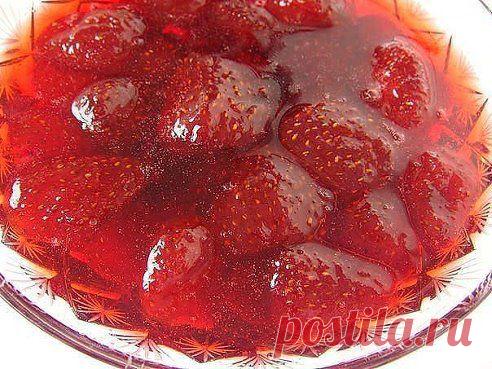 Клубничное варенье: самый простой рецепт:Более подробно о рецепте можете узнать в источникe: шеф-повар Одноклассники, по ссылке  http://ok.ru/solnechniepozdr/topic/62640457228438 Рекомендуем посмотреть!!! Приятного аппетитa

Дорогие кулинары! Чтобы не потерять рецепт, жмите "Класс!", а потом "поделиться". Рецепт будет на вашей стене В Одноклассники. Всё ОК!