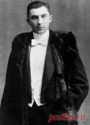 Бела Лугоши, 20 октября, 1882
 • 16 августа 1956