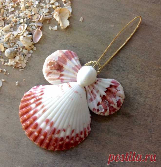 This Adorable Calico Seashell Angel is handmade here at Sea Things. This Angel is calico pink in color. All shells are natural in color. She is really very pretty and creative. Every Angel is handmade #seashell_crafts_kids