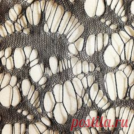timazing:  This spider web silk lace is so insane, I wish it came it white.