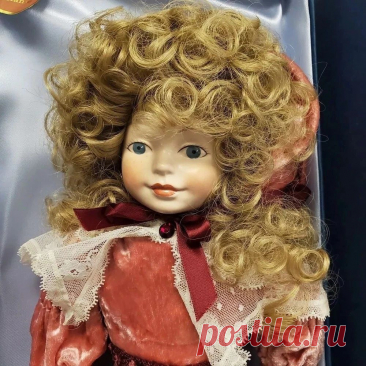 Винтаж: Винтажная фарфоровая кукла Мелани Инглэнд от Royal Doulton Heritage купить в интернет-магазине Ярмарка Мастеров по цене 13700 ₽ – WW1O8RU, Куклы винтажные, Рошаль - доставка по России Винтаж: Винтажная фарфоровая кукла Мелани Инглэнд от Royal Doulton Heritage в наличии в интернет-магазине на Ярмарке Мастеров - 55242872. Куклы винтажные от Antiq-vintag. Размер: 46 см. Материал: фарфор, бархат, шёлк. Гарантированная доставка по всей России. Отзывы реальных покупателей и фото