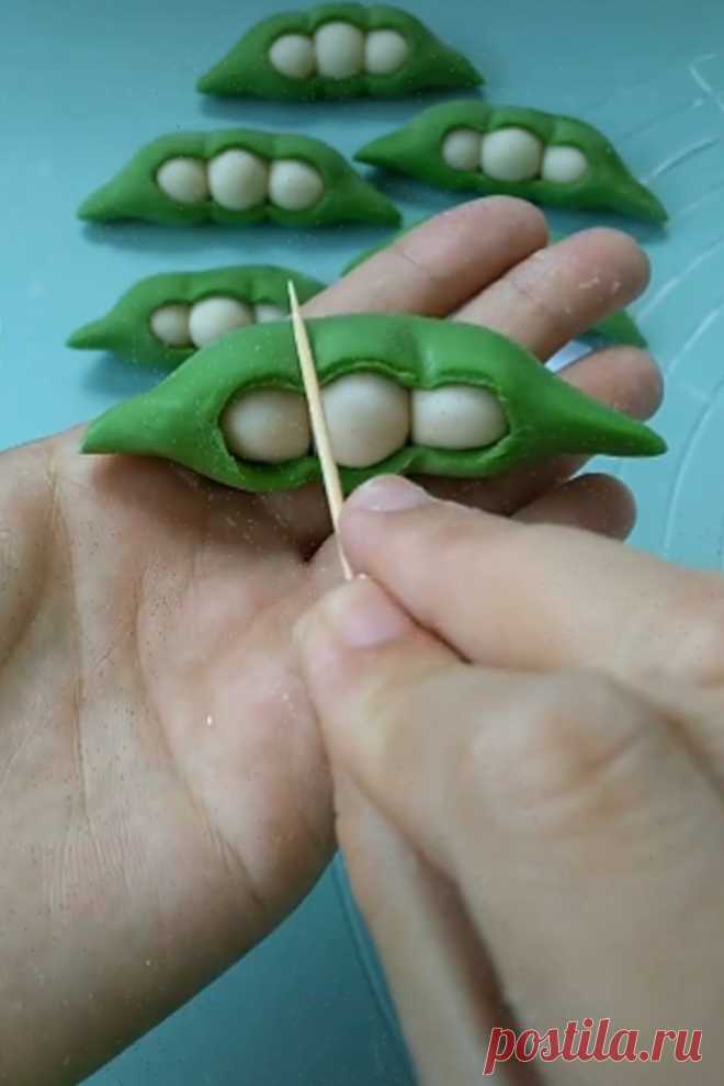(7) Facebook