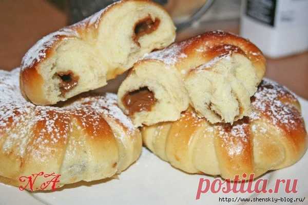 КРАСИВЫЕ БУЛОЧКИ-ЦВЕТОЧКИ C ВAPЁHОЙ CГУЩЁНКОЙ!