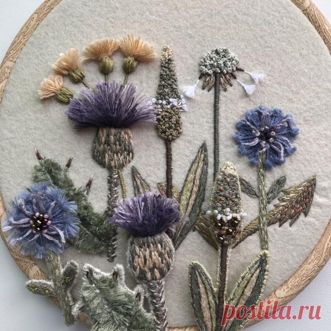 Вышивка гладью объемной Панно Полевые цветы – заказать на Ярмарке Мастеров – M9EQCRU | Панно, Москва Вышивка гладью объемной Панно Полевые цветы в интернет-магазине на Ярмарке Мастеров. Полевые цветы, Вышивка, гладь объемная, пяльцы-рамка, украсит любой интерьер