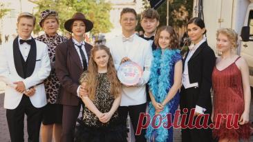 «Папины дочки» отправляются в Петербург: первые фото со съемок нового фильма и дата выхода