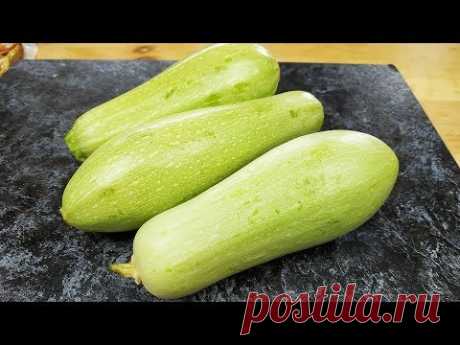 Пицца из кабачков
Кабачки - 500 гр.
Яйца - 3 шт. (по 50 гр.)
Мука - 4 ст.л. с горкой
Помидор - 1 шт. (180 гр.)
Сыр - 60 гр.
Укроп - небольшой пучок
Разрыхлитель - 1 ч.л.
Сушеный базилик - 1 ч.л.
Соль - по желанию