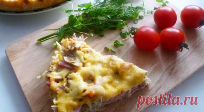 Киш с грибами, ветчиной и курицей