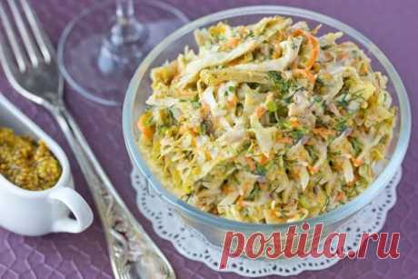 Салат с копчёной курицей и лавашом