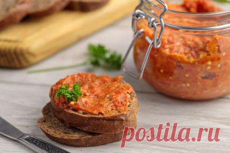 Соус из запеченных овощей Это густой соус сербской кухни - айвар, который готовят из красного перца и баклажанов. Приправленный чесноком, уксусом, маслом и солью, он отлично подходит к мясу на гриле, курице и рыбе.

Его необыкновенно вкусно есть с молодым сыром, да и просто с хлебом.

Приблизительная стоимость готового б