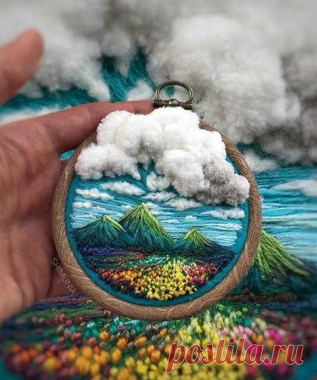 Покажу вам подборку ЗАВОРАЖИВАЮЩЕЙ 3D вышивки: невероятный объём и красота! Что же мастерицы используют помимо ниточек? | Вышивка is Love | Яндекс Дзен