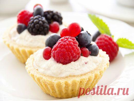 Песочные корзиночки с фруктами