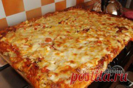 Быстрая пицца на противне