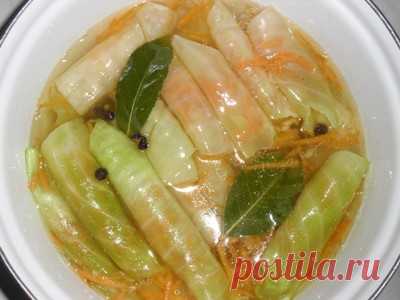 Маринованные капустные рулетики.