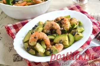 Рецепт: Салат с креветками, авокадо и огурцами на RussianFood.com