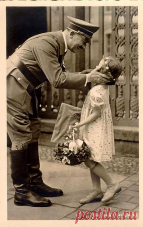 История маленькой еврейской девочки, которую любил Гитлер Эту маленькую девочку зовут Бернардина Ниссау (Барни). Она появилась на свет в семье немецкого офицера Бернарда Нинау и Каролины – еврейки по происхождению. Их дом располагался неподалеку от резиденции Гитлера, в которой тот иногда устраивает чаепития с детьми из окрестностей. После первого же знакомства Адольфа с девочкой и её семьей, маленькой Барни был разрешен вход в резиденцию в любое время. Бернардина поразила фюрера своей…