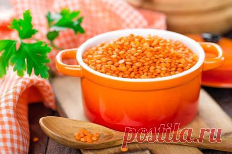 5 причин полюбить чечевицу. Какую выбирать и как готовить - БУДЕТ ВКУСНО! - медиаплатформа МирТесен Чечевица — одна из древнейших сельскохозяйственных культур, известная с давних времен, предположительно с эпохи неолита. Еще древние египтяне и римляне готовили из нее разнообразные блюда и выпекали хлеб. Чечевица надолго насыщает и утоляет потребность в большинстве питательных и полезных веществ.