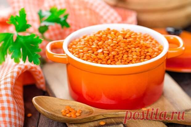 5 причин полюбить чечевицу. Какую выбирать и как готовить - БУДЕТ ВКУСНО! - медиаплатформа МирТесен Чечевица — одна из древнейших сельскохозяйственных культур, известная с давних времен, предположительно с эпохи неолита. Еще древние египтяне и римляне готовили из нее разнообразные блюда и выпекали хлеб. Чечевица надолго насыщает и утоляет потребность в большинстве питательных и полезных веществ.