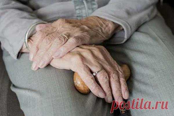 Японские пенсионеры начали добровольно садиться в тюрьмы Жители Японии пожилого возраста начали добровольно садиться в тюрьмы, так как не могут обеспечить себе достойную жизнь в обычном мире. Некоторые даже готовы платить по 20-30 тысяч йен в месяц, чтобы остаться за решеткой навсегда.Крупнейшая женская тюрьма Японии переполнена заключенными...