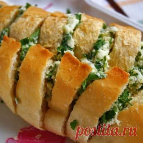 Запеченный батон с сыром и чесноком - МирТесен
