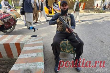 «Русские, это русские». Озвучена шоковая версия бегства США из Афганистана. 31 августа 2021 года американские войска покинули Кабул — к этому времени столица уже была занята отрядами талибов. О том, почему за считанные дни обвалиласьвласть в стране, спорят до сих пор. Но, похоже, правды не узнает никто...